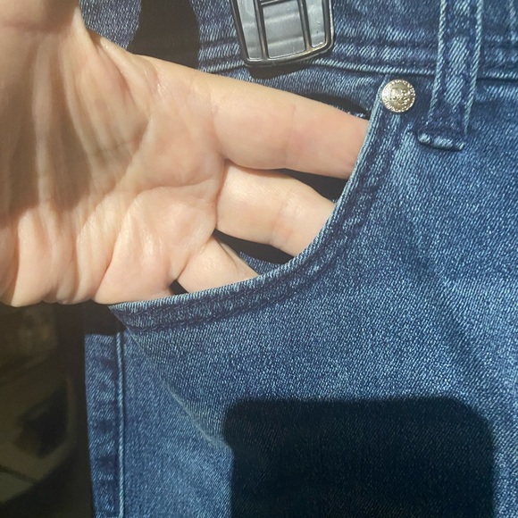 DG2 by Diane Gilman - Queen of Jeans - Picture 2 of 5